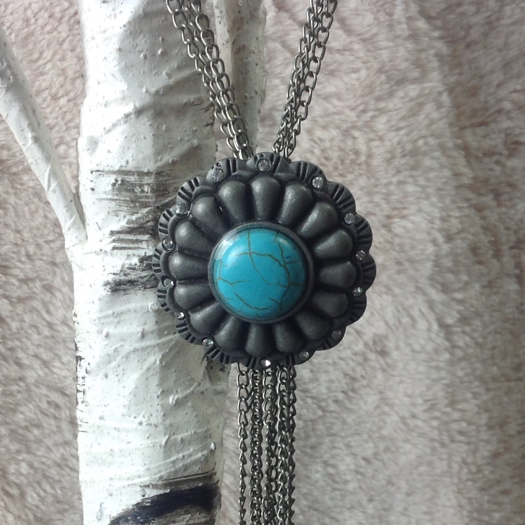 Superstar Accessories Blue Flower Necklace Nwt